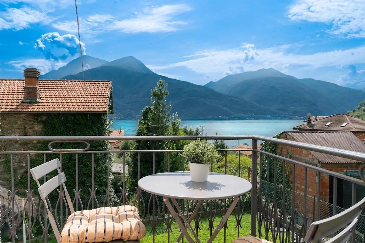 Como Lake View Jasmin\'S Family House location